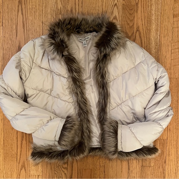 Chic Faux Fur Trimmed Cream Jacket - Picture 2 of 16